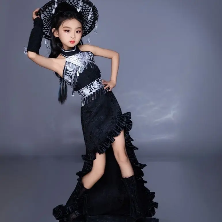 Children's Suit Trailing Skirt - огляд і ціна Ethnic Fashion Runway