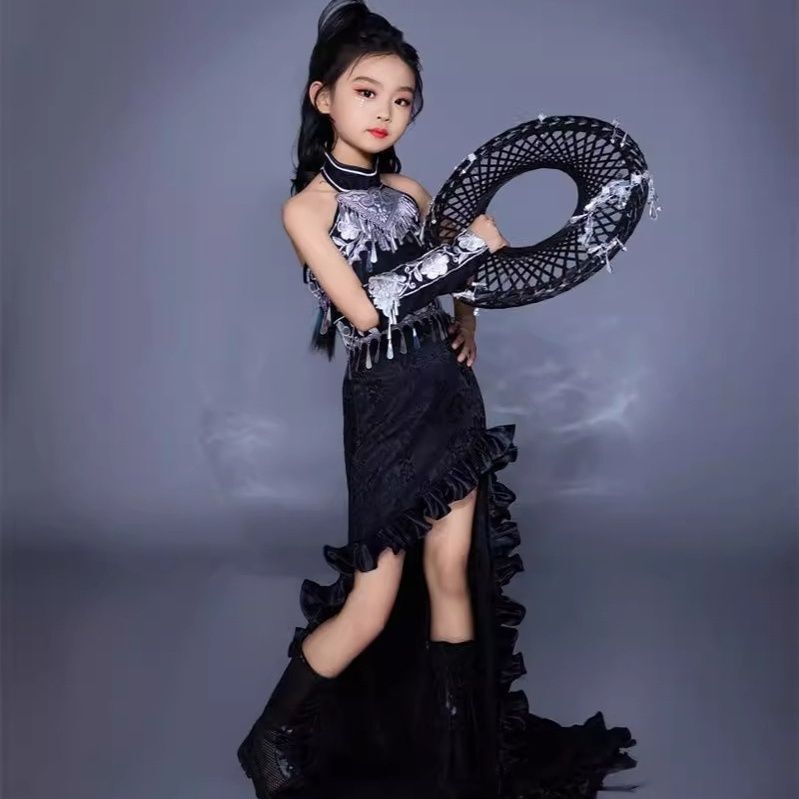 Children's Suit Trailing Skirt - огляд і ціна Ethnic Fashion Runway